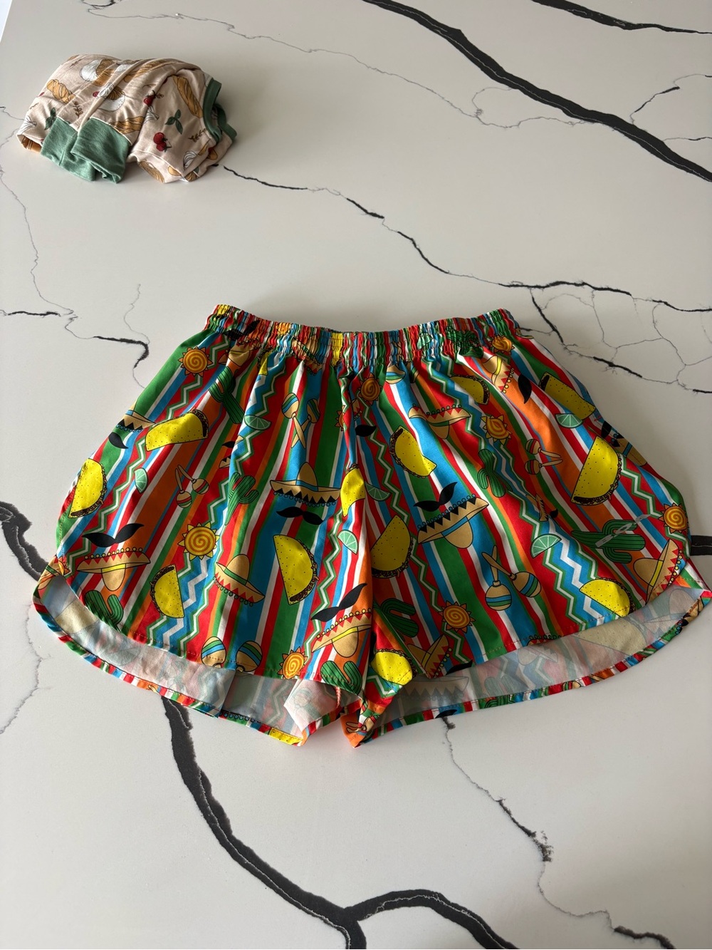 BOA | Men’s Lined Split Leg Running Shorts - EUC
